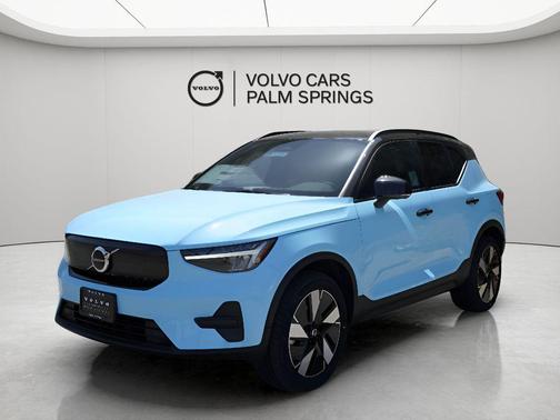 2025 Volvo EX40 Twin Motor Core
