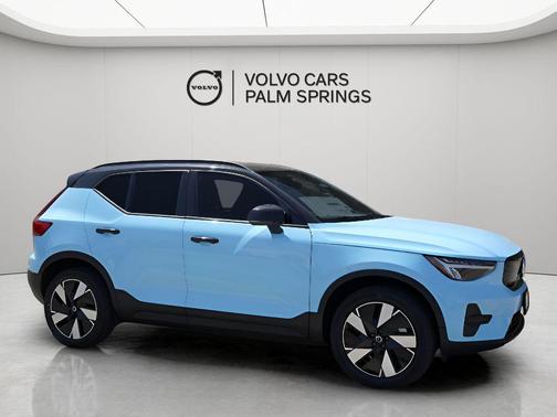 2025 Volvo EX40 Twin Motor Core