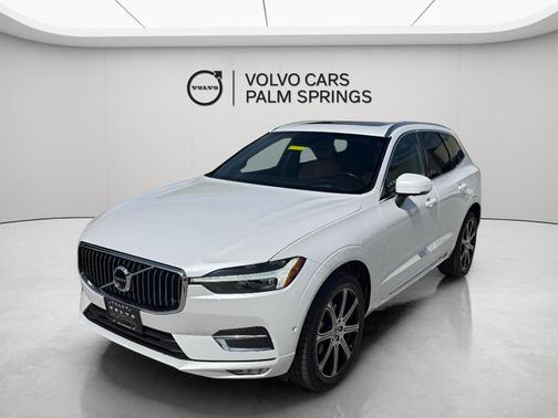 Crystal White Metallic 2021 Volvo XC60 T5 Inscription