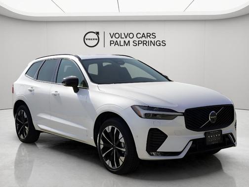 Crystal White Metallic 2026 Volvo XC60 B5 Plus
