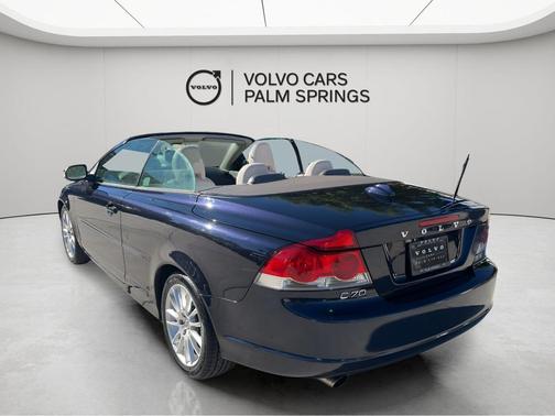 Blue 2009 Volvo C70 T5
