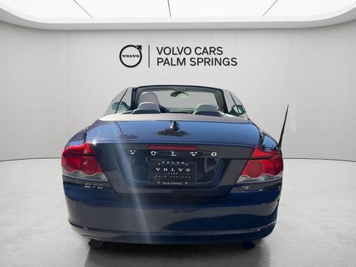 Blue 2009 Volvo C70 T5