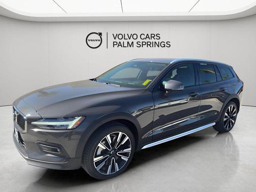 2023 Volvo V60 Cross Country B5 Ultimate