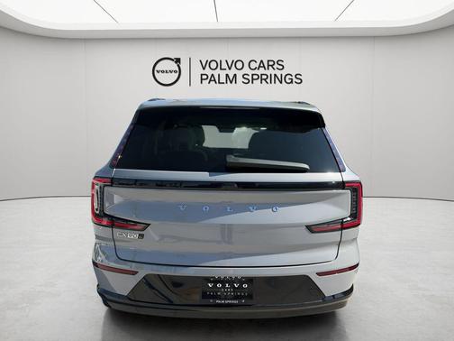 Metallic 2026 Volvo EX90 PLUS