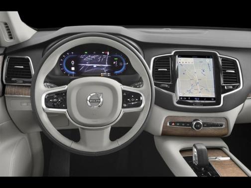 2025 Volvo XC90 Plug-In Hybrid T8 Plus 7-Seater