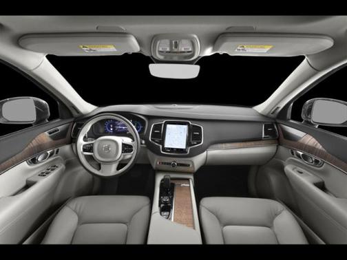 2025 Volvo XC90 Plug-In Hybrid T8 Plus 7-Seater