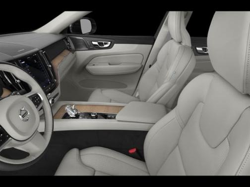 2025 Volvo XC60 Plug-In Hybrid T8 Ultra