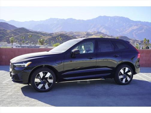 2025 Volvo XC60 Plug-In Hybrid T8 Plus