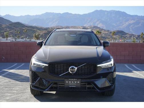 2025 Volvo XC60 Plug-In Hybrid T8 Plus