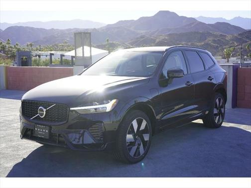 2025 Volvo XC60 Plug-In Hybrid T8 Plus