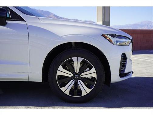 2025 Volvo XC60 Plug-In Hybrid T8 Core