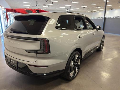 2025 Volvo EX90 Twin Motor Performance Ultra