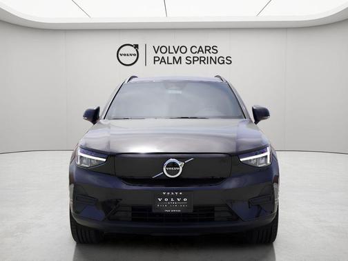 2025 Volvo EX40 Twin Motor Core