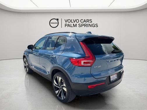 Fjord Blue Metallic 2024 Volvo XC40 B5 Plus Dark Theme
