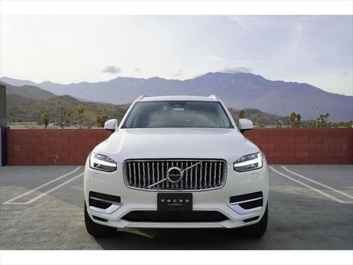 2025 Volvo XC90 Plug-In Hybrid T8 Ultra 7-Seater