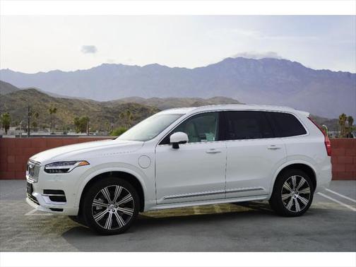 2025 Volvo XC90 Plug-In Hybrid T8 Ultra 7-Seater