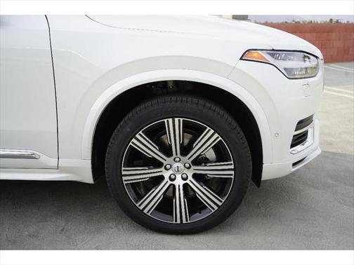 2025 Volvo XC90 Plug-In Hybrid T8 Ultra 7-Seater