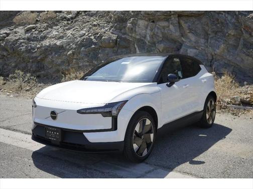 2025 Volvo EX30 Twin Motor Plus