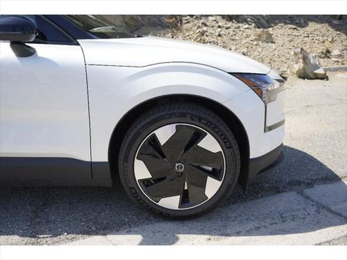 2025 Volvo EX30 Twin Motor Plus