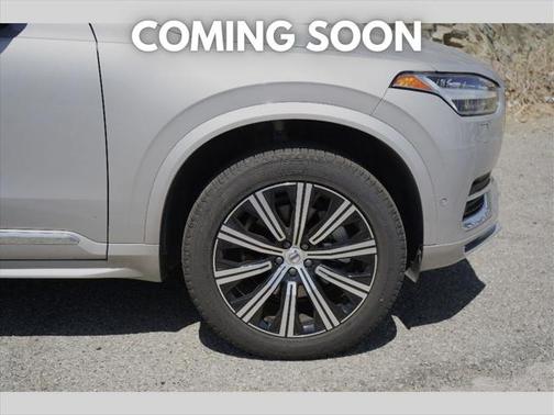 2025 Volvo XC90 B5 Plus