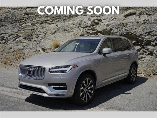 2025 Volvo XC90 B5 Plus