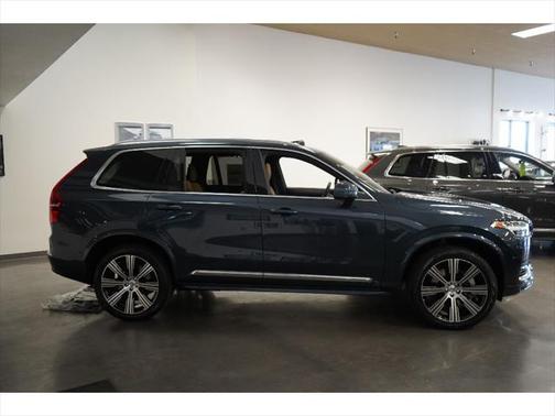 2025 Volvo XC90 Plug-In Hybrid T8 Ultra 7-Seater