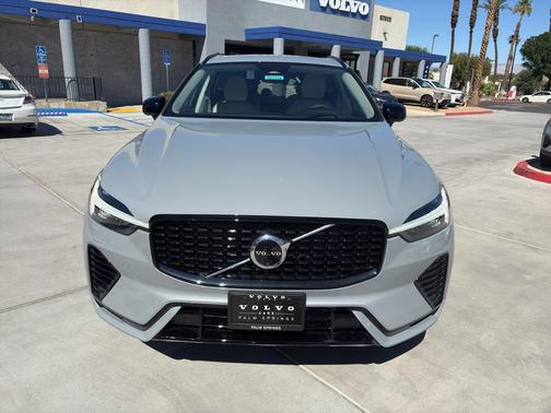 2025 Volvo XC60 Plug-In Hybrid T8 Ultra