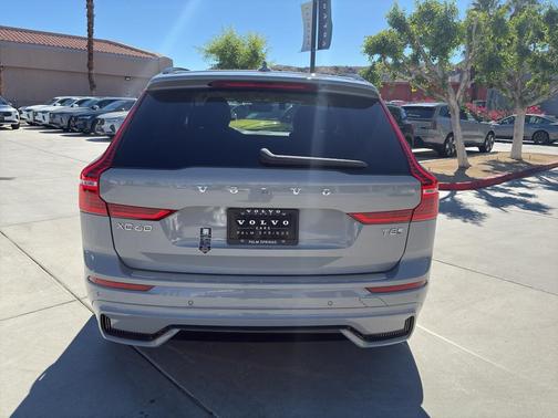 2025 Volvo XC60 Plug-In Hybrid T8 Ultra