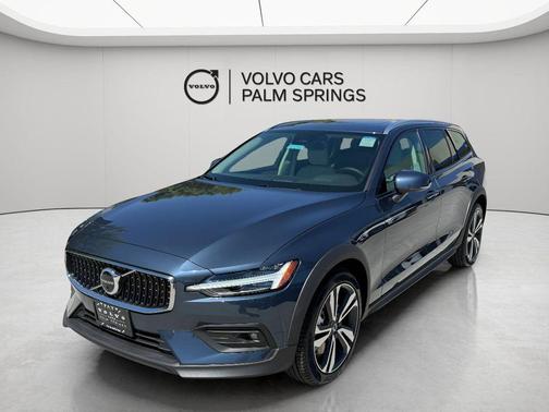 Denim Blue Metallic 2026 Volvo V60 Cross Country B5 Plus