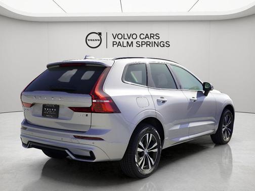 2025 Volvo XC60 B5 Core