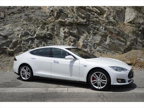 2014 Tesla Model S Performance