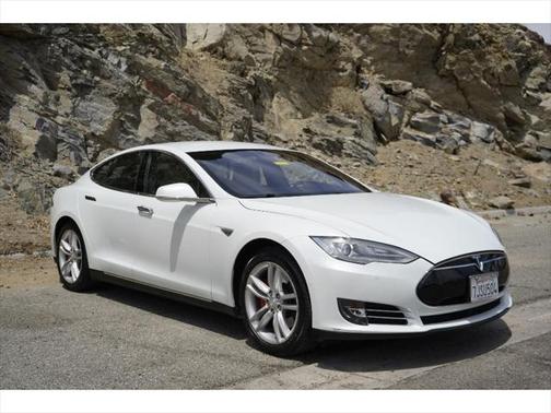 2014 Tesla Model S Performance