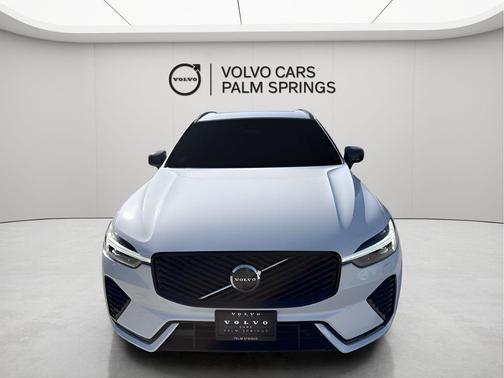 Crystal White Metallic 2026 Volvo XC60 Plug-In Hybrid T8 Plus