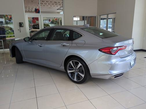2025 Acura TLX 