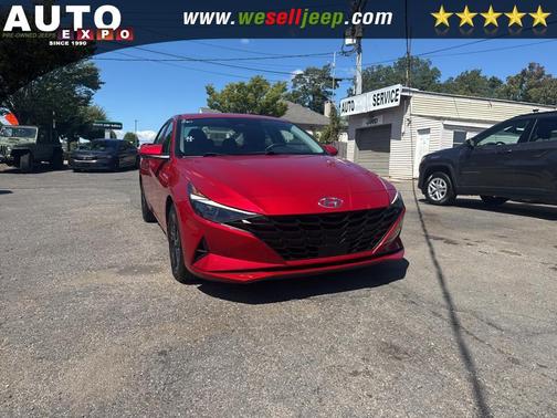 2022 Hyundai ELANTRA SEL