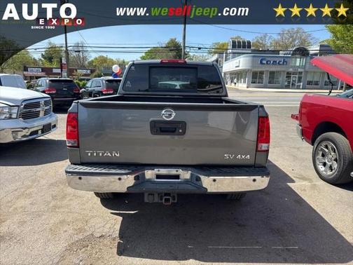 2015 Nissan Titan SV
