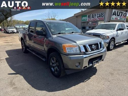 2015 Nissan Titan SV