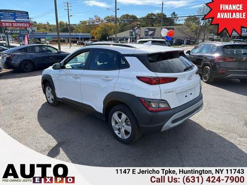 2022 Hyundai KONA SEL