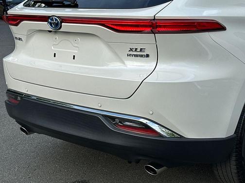 Blizzard Pearl 2021 Toyota Venza XLE