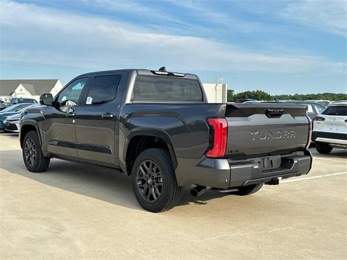 2025 Toyota Tundra Hybrid Platinum