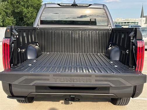 2025 Toyota Tundra Hybrid Platinum