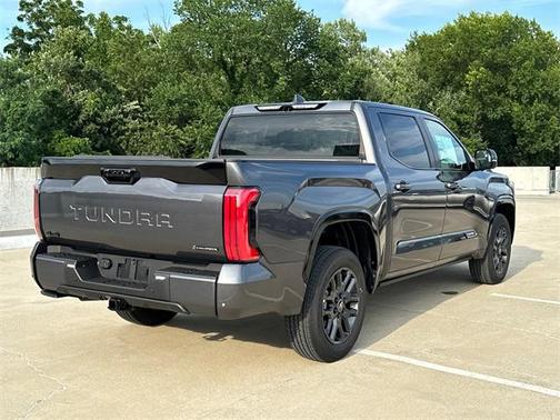 2025 Toyota Tundra Hybrid Platinum