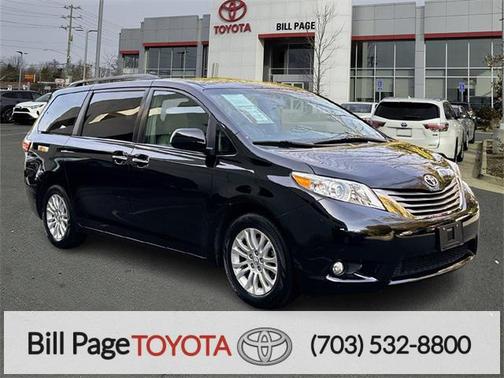 2017 Toyota Sienna XLE