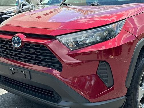 2022 Toyota RAV4 Hybrid LE