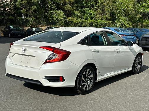 White 2017 Honda Civic EX