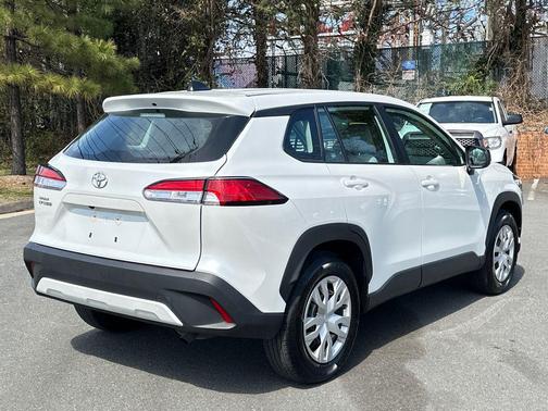 Wind Chill Pearl 2024 Toyota Corolla Cross L