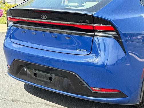 2025 Toyota Prius XLE