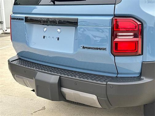 2026 Toyota Land Cruiser Base