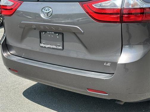 2017 Toyota Sienna LE