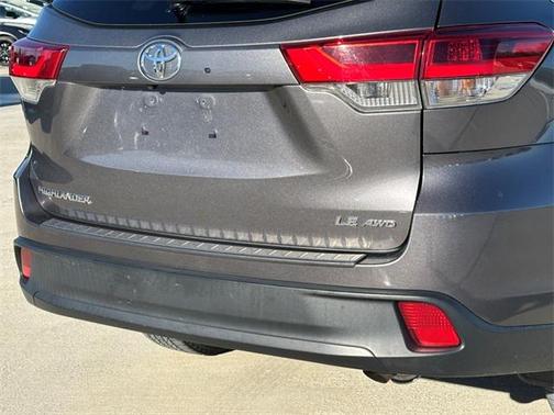 2017 Toyota Highlander LE Plus